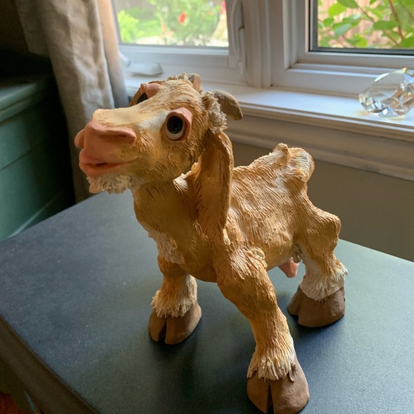 Cheeky Goat Figurine - Picture 3 of 12